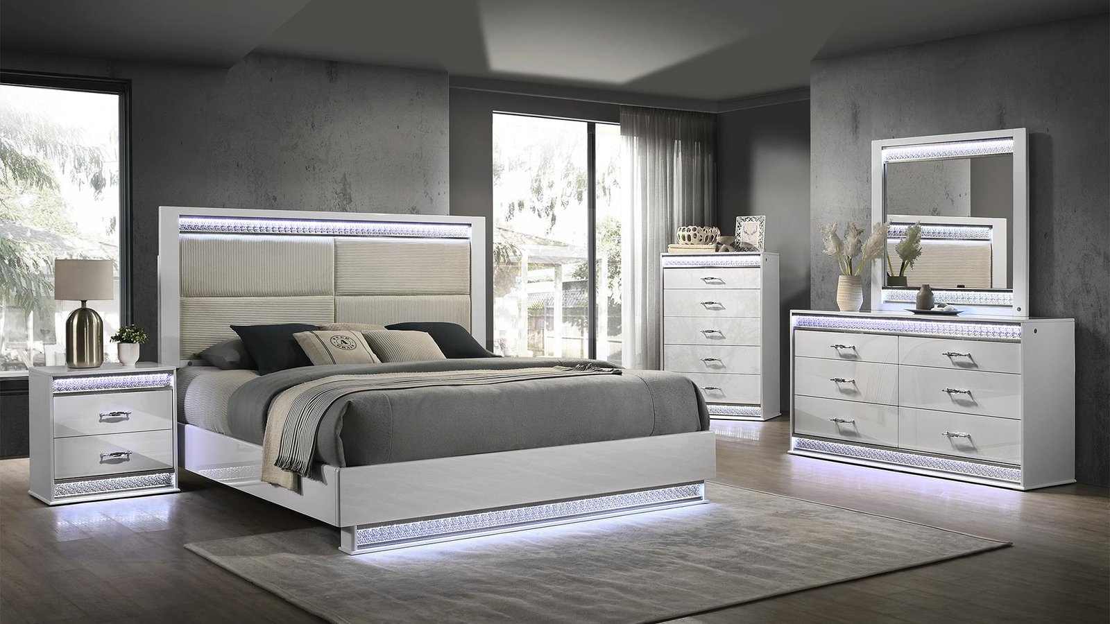 GLAM KING 5 PC BEDROOM SET IN WHITE
